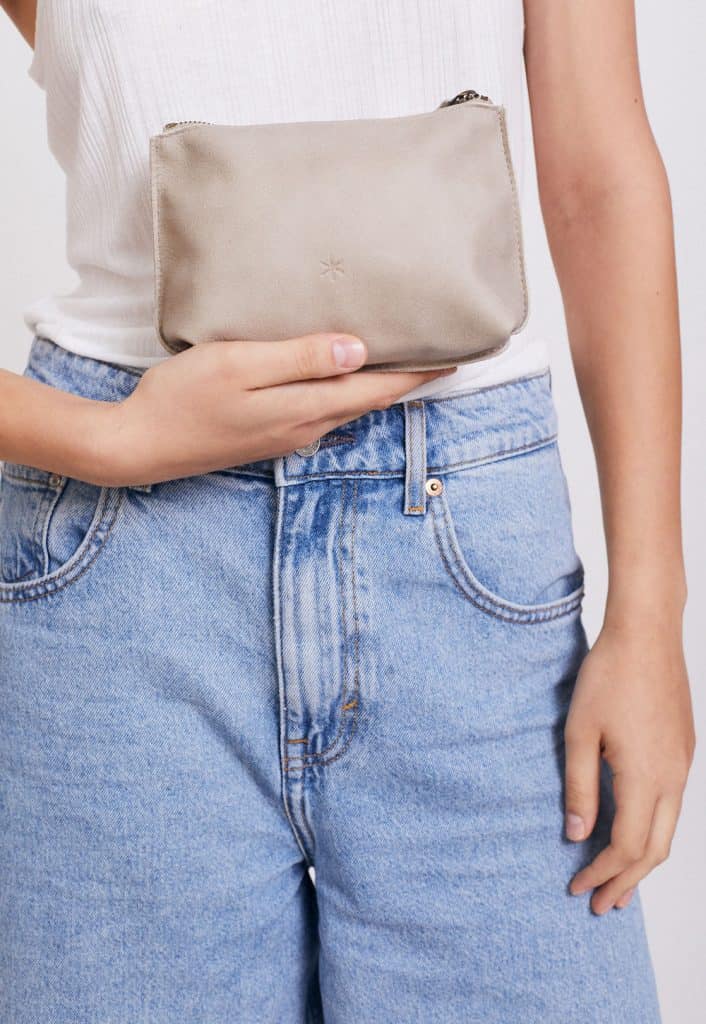 לילה – נרתיק עור – אבן M