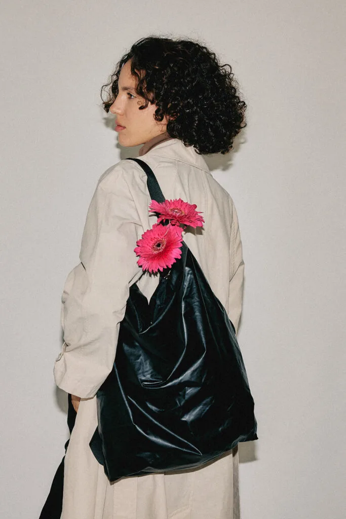 פטל – תיק גב וצד טבעוני – שחור