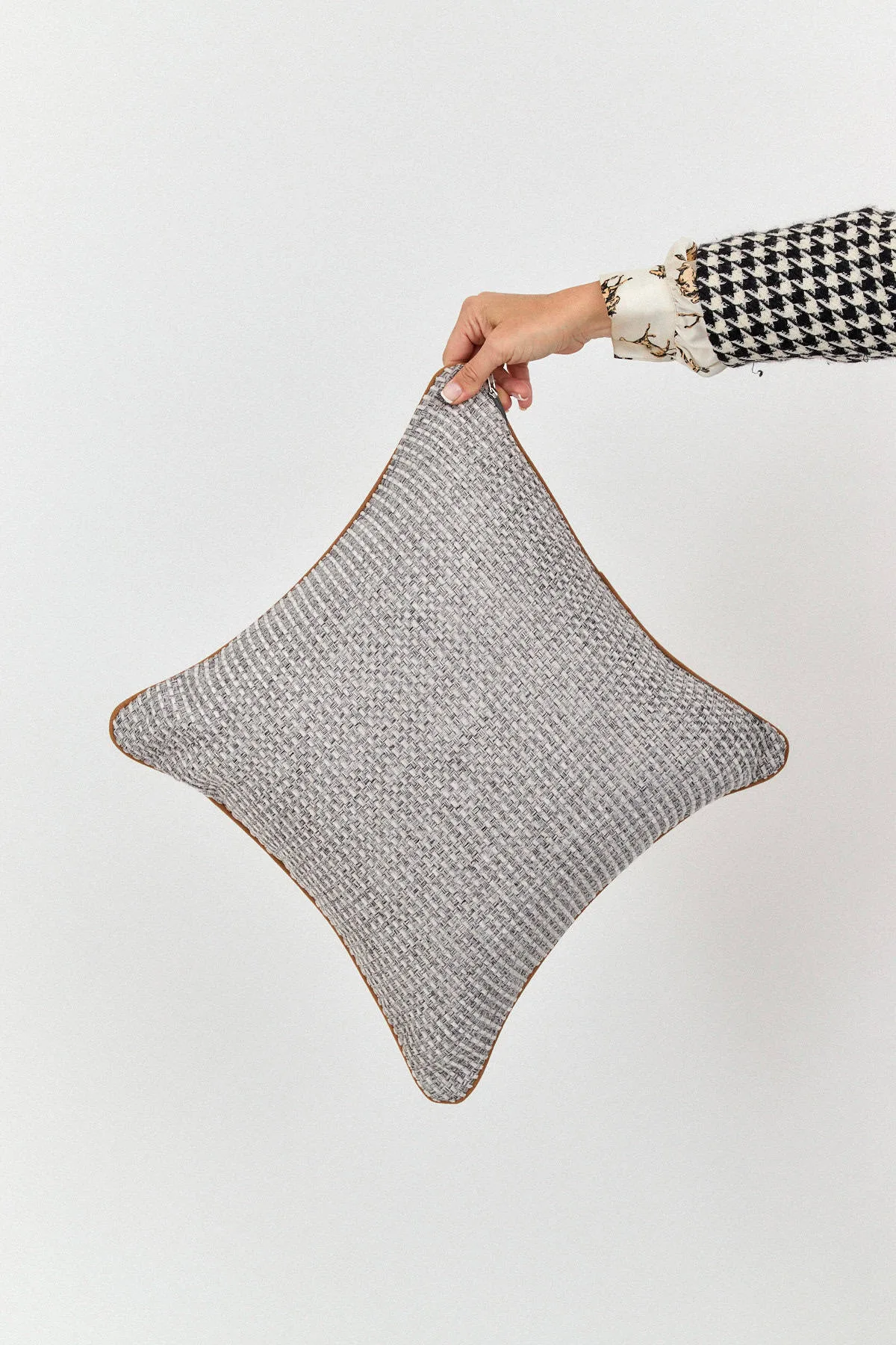 כרית מרובעת – פייזלי