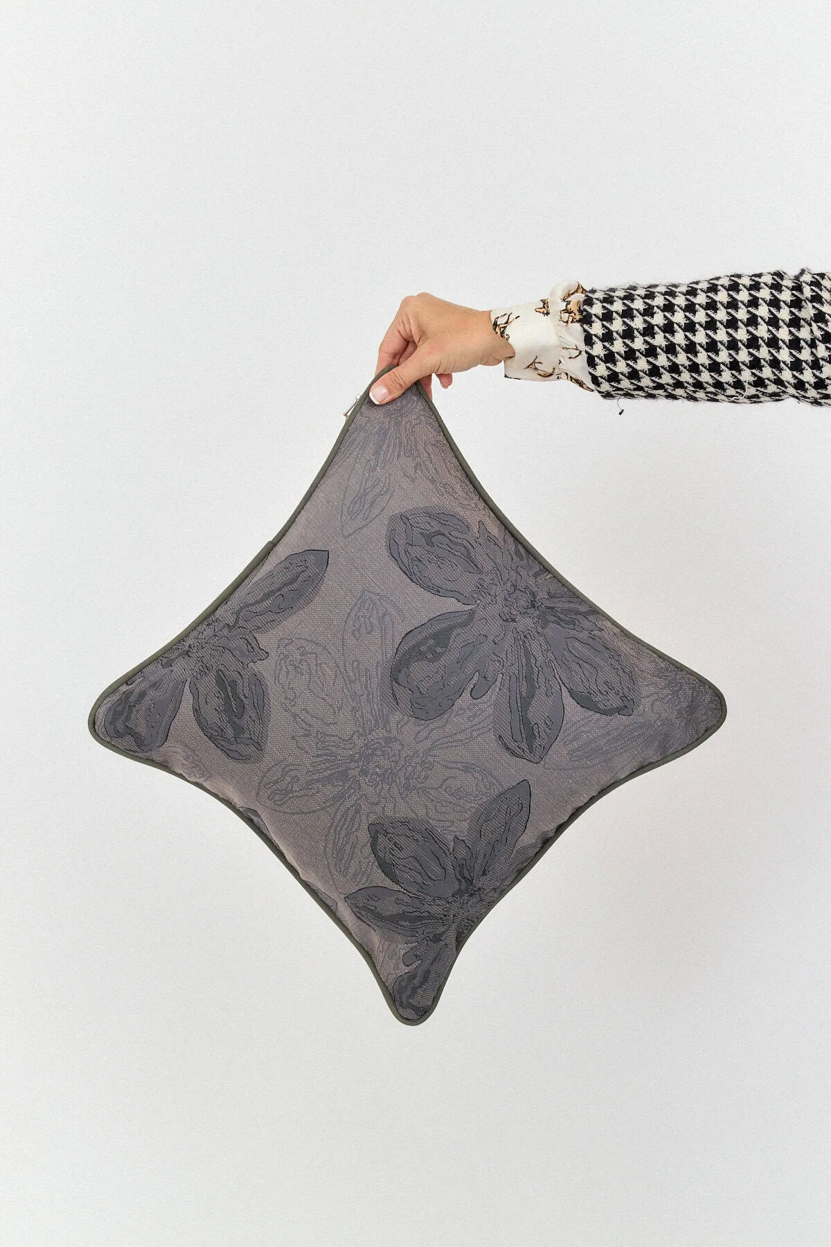 כרית מרובעת – פינקי