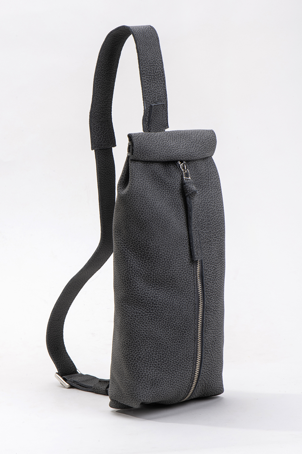 רז קרוס – תיק עור L – פחם