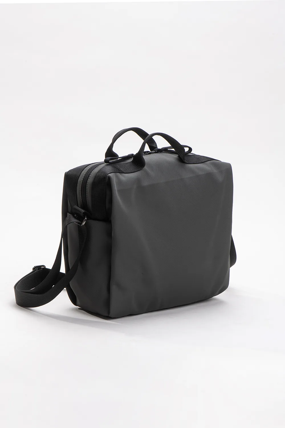 פאי קרוס – תיק אלכסון טבעוני – אפור כהה