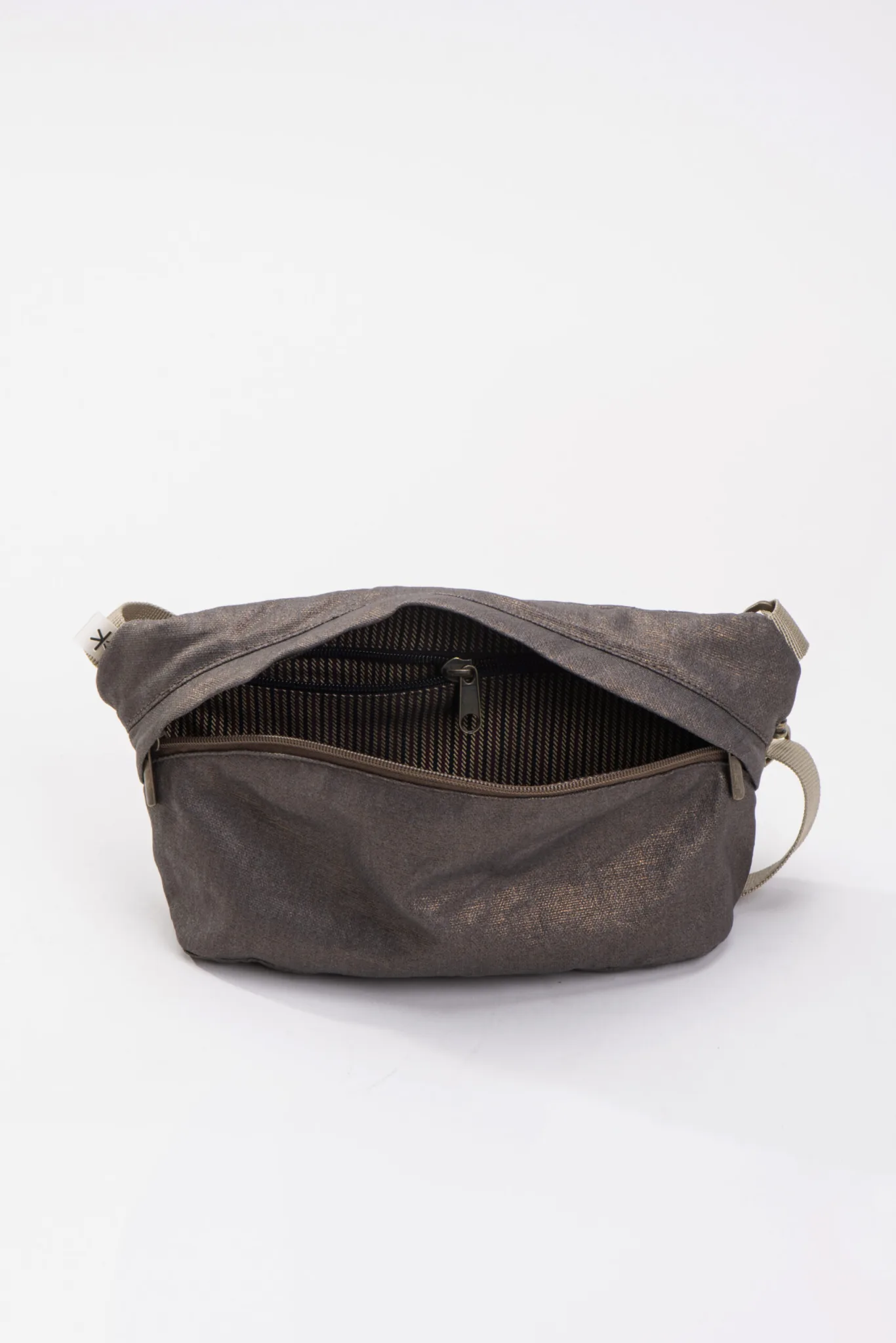 Shachar – Vegan Pouch – Bronze
