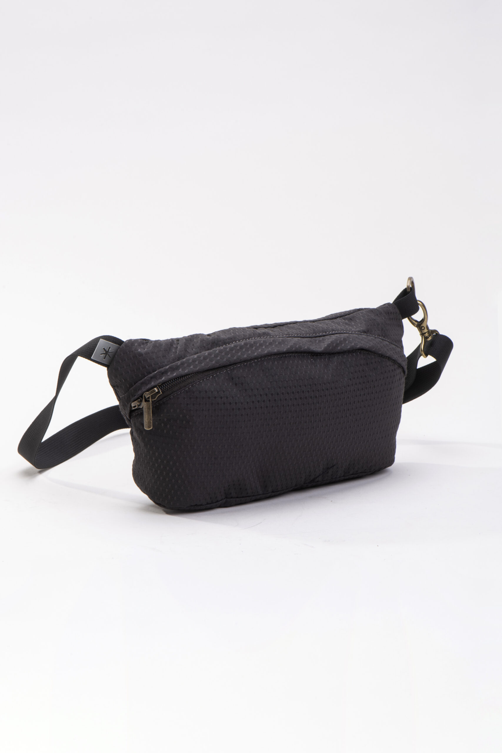 Shachar – Vegan Pouch – Brown