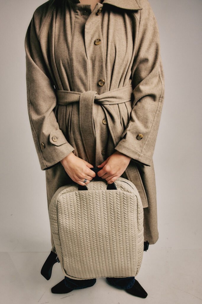 אונו – תיק גב טבעוני XL – אבן