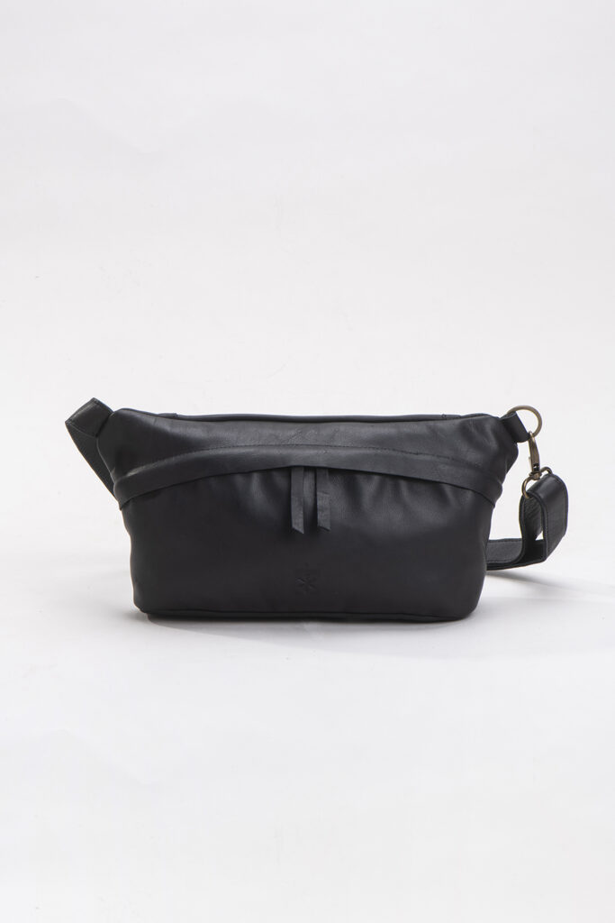 שחר – תיק פאוץ' עור – שחור