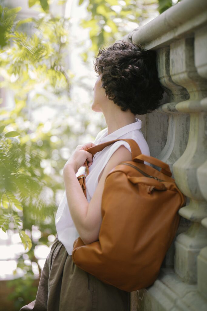 אונו – תיק גב עור – כאמל