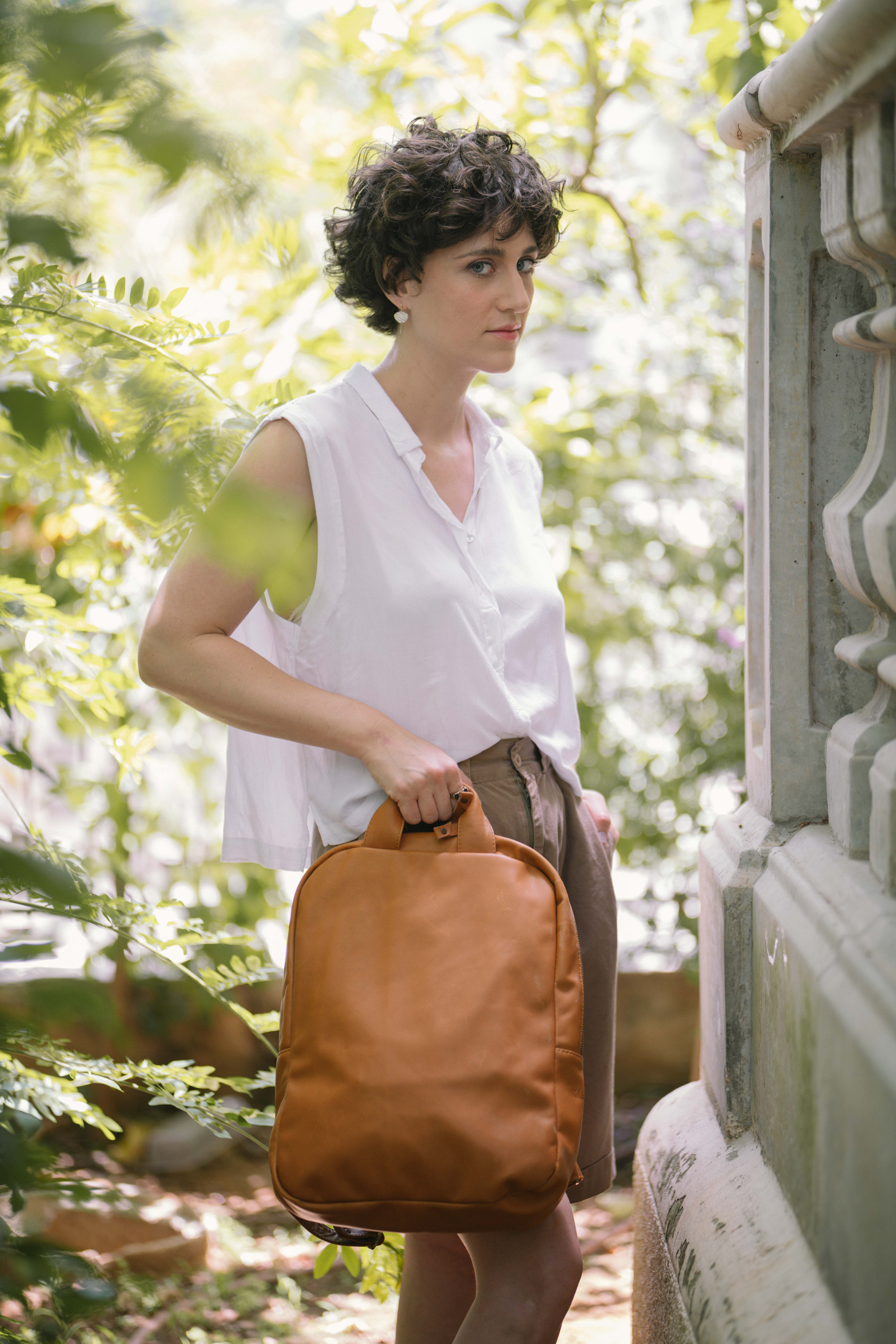 אונו – תיק גב עור – כאמל