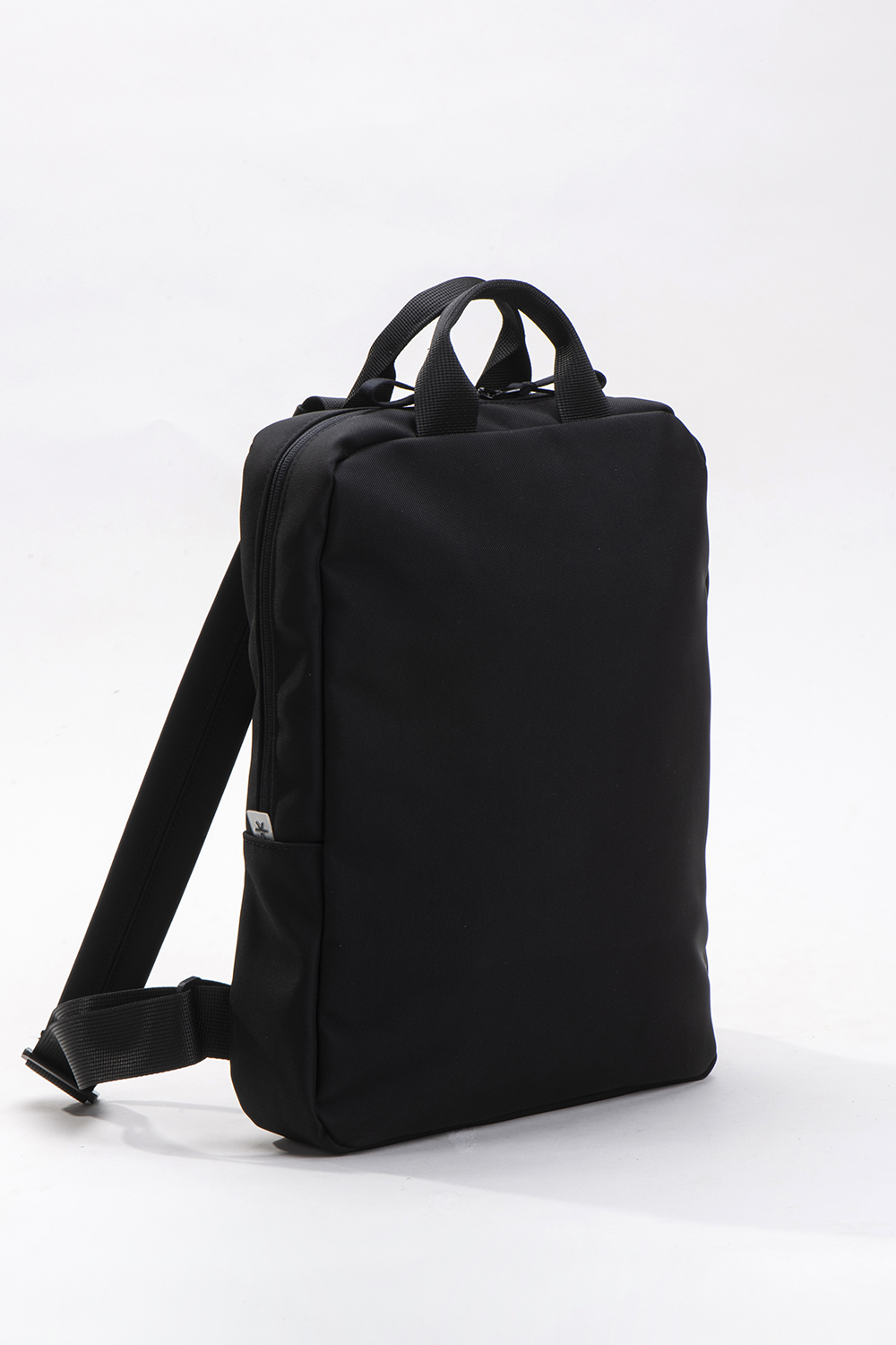 אונו – תיק גב טבעוני – שחור