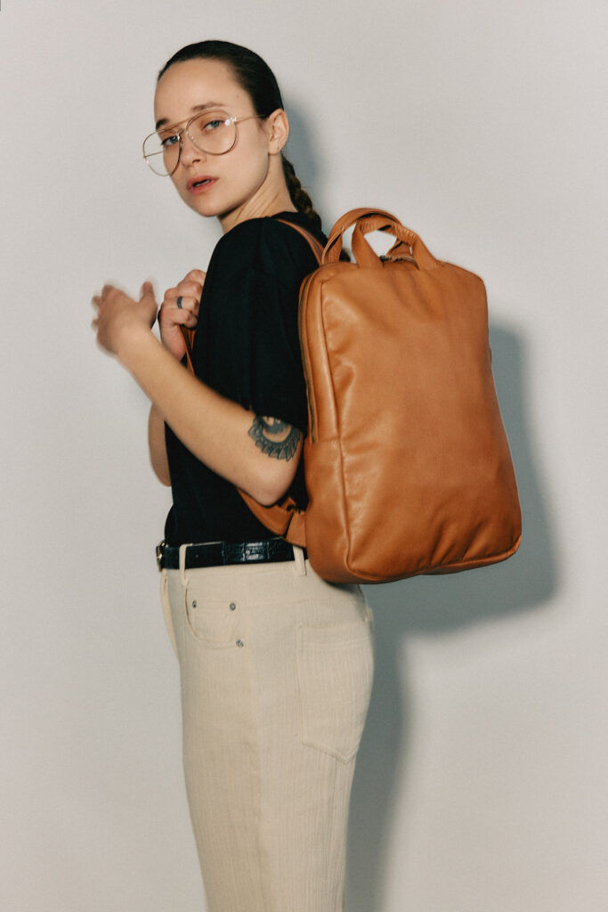 אונו – תיק גב עור – כאמל