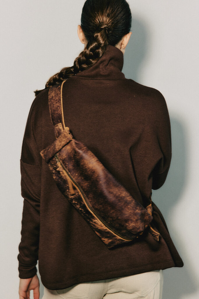 רז קרוס – תיק עור L – אפריקה