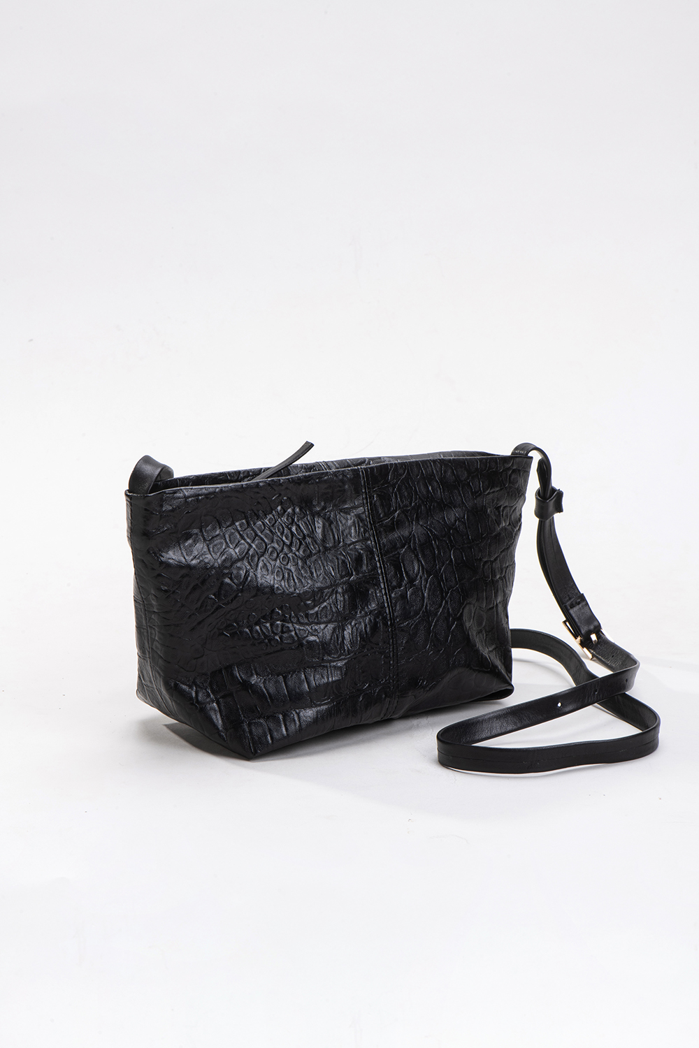 קסם קרוס – תיק ערב אלכסון – שחור קרוקו