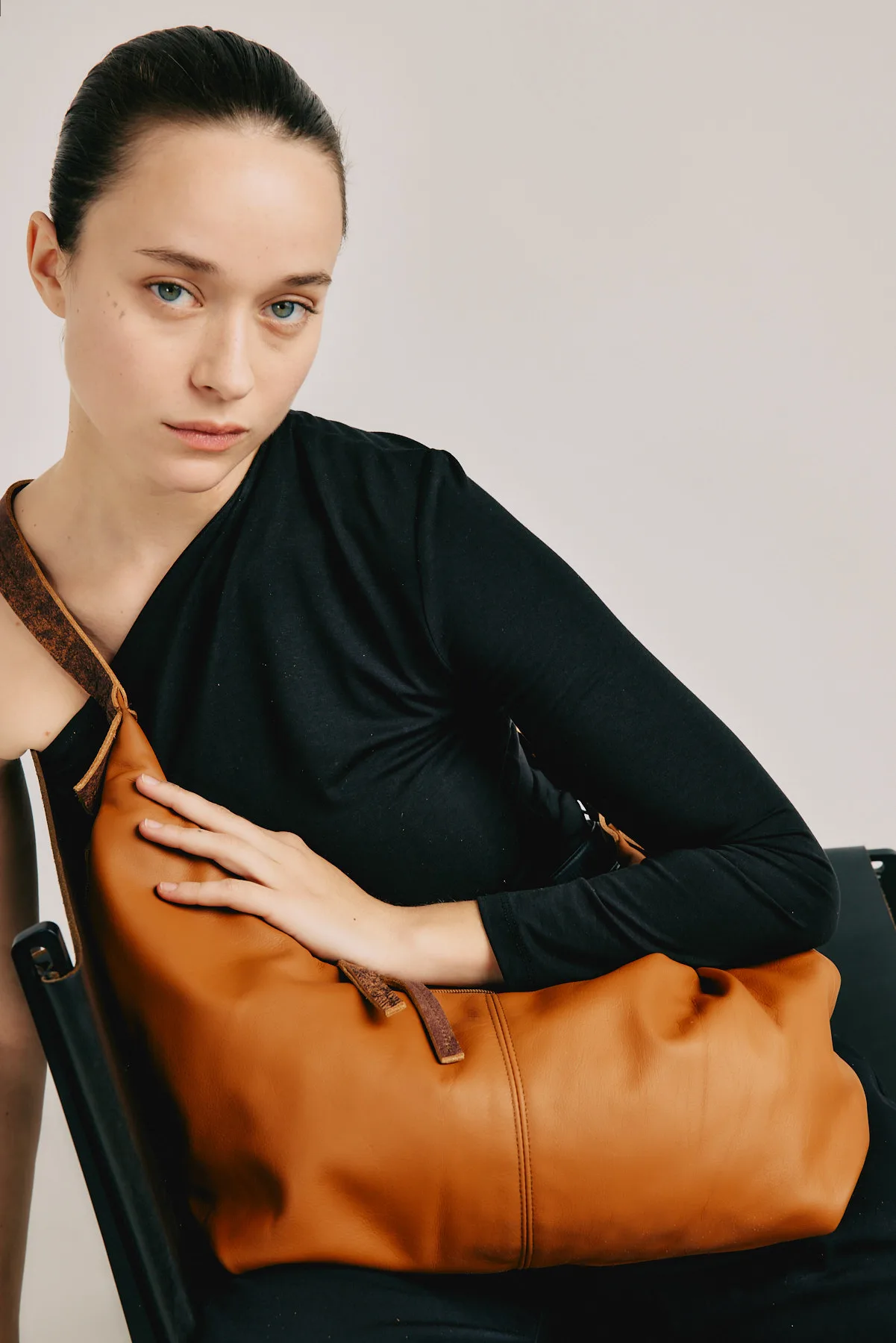 Unique Cross – Leather Bag – Caramel