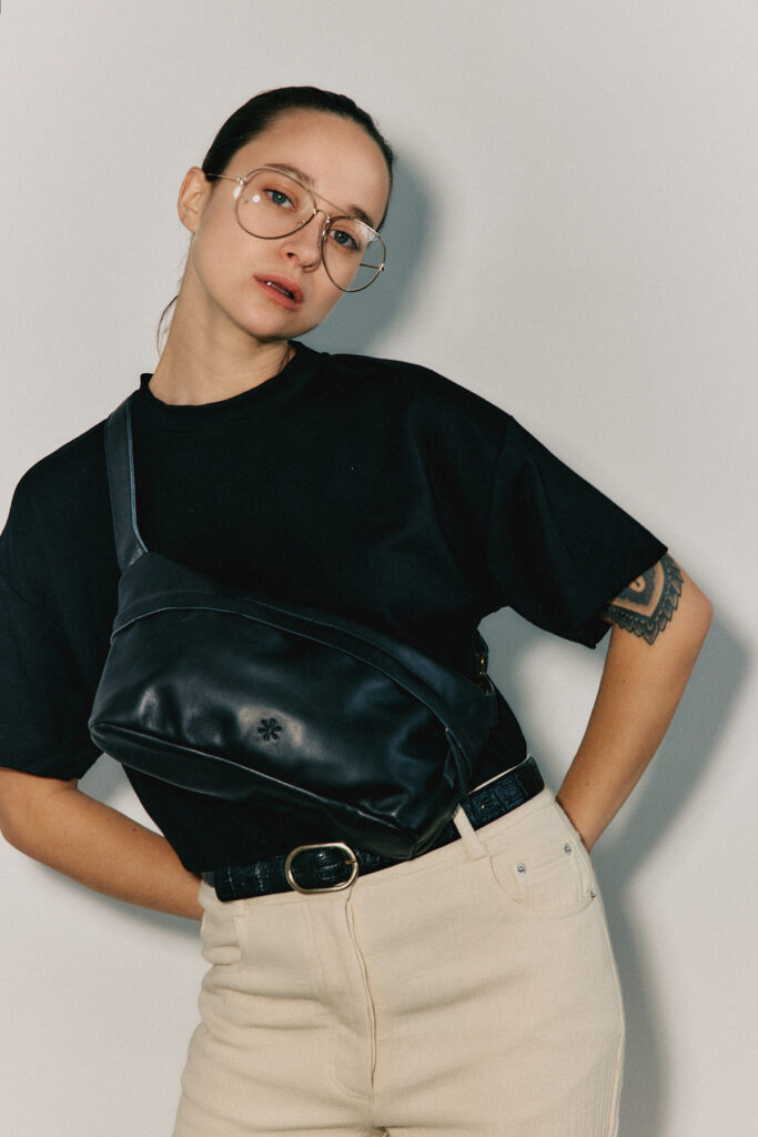 Shachar – Leather Pouch – Black