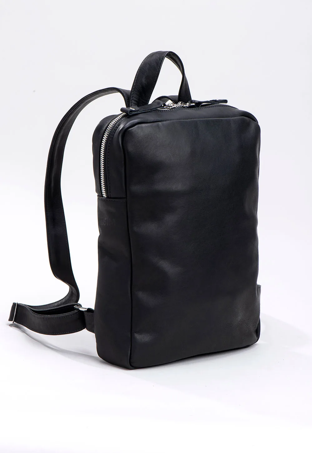 אונה – תיק עור גב קטן – שחור